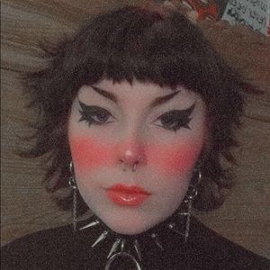 Meet your Posher, Katlyn